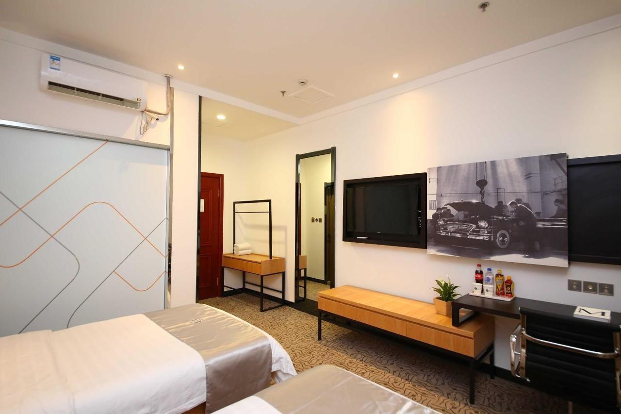 Chonpines Hotel Чанчунь Экстерьер фото