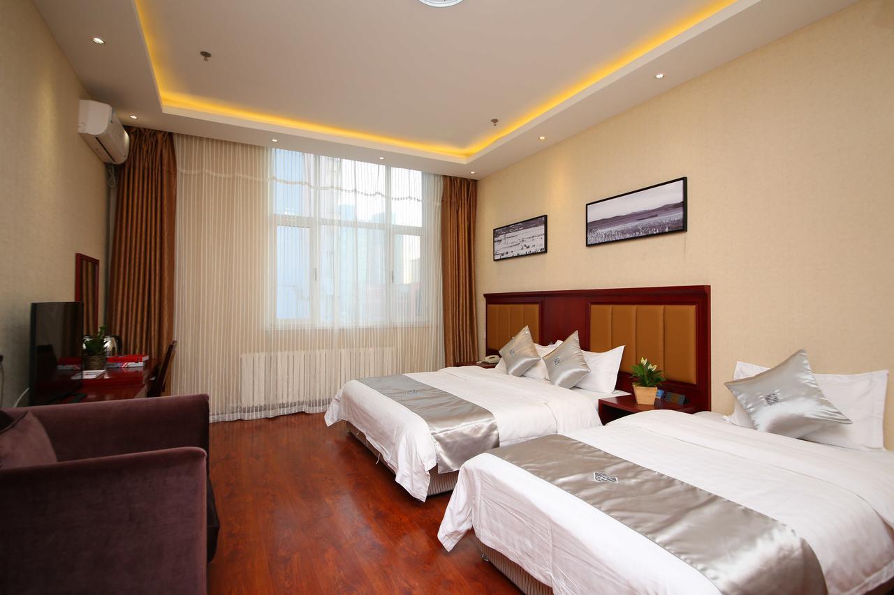 Chonpines Hotel Чанчунь Экстерьер фото
