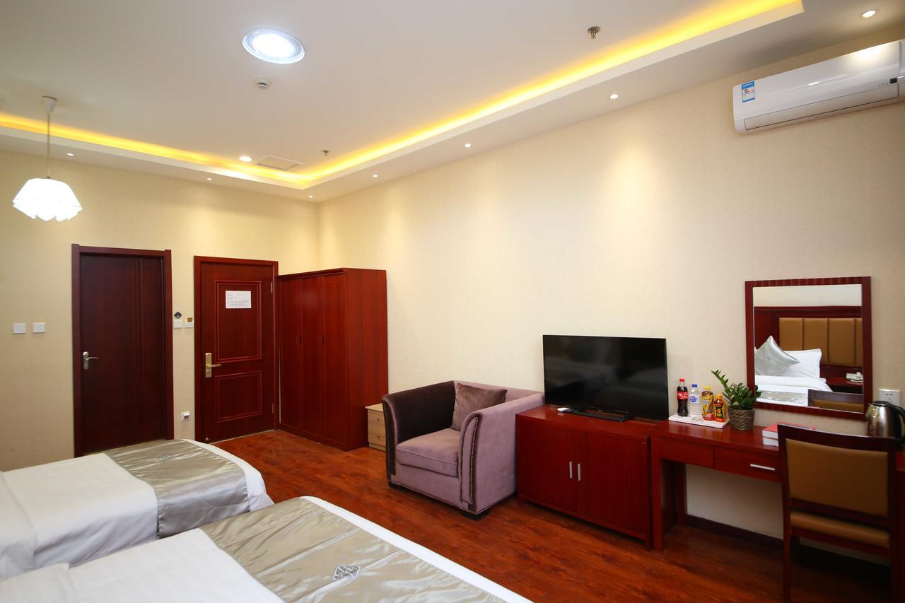 Chonpines Hotel Чанчунь Экстерьер фото