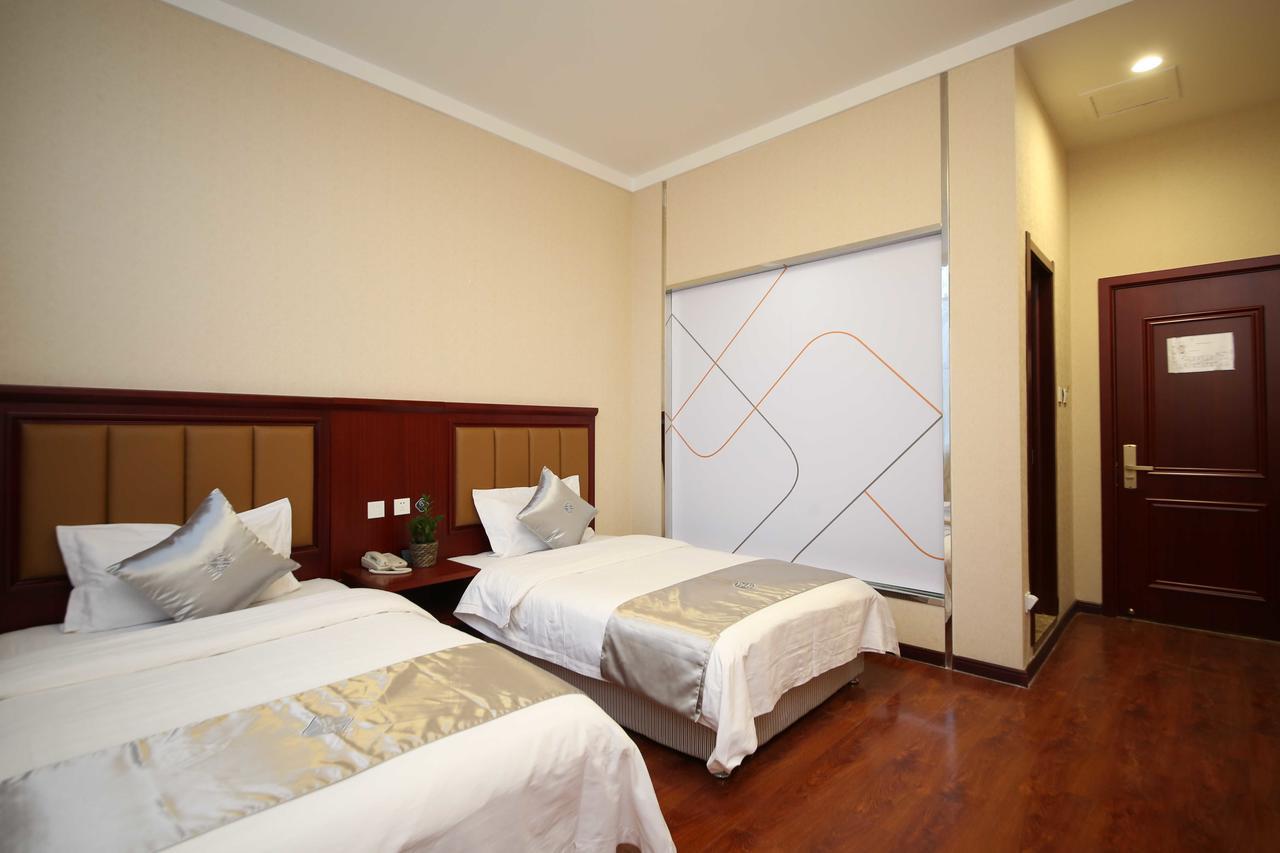 Chonpines Hotel Чанчунь Экстерьер фото