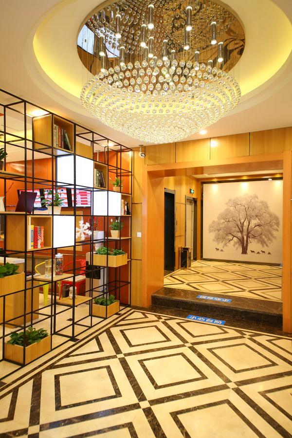 Chonpines Hotel Чанчунь Экстерьер фото