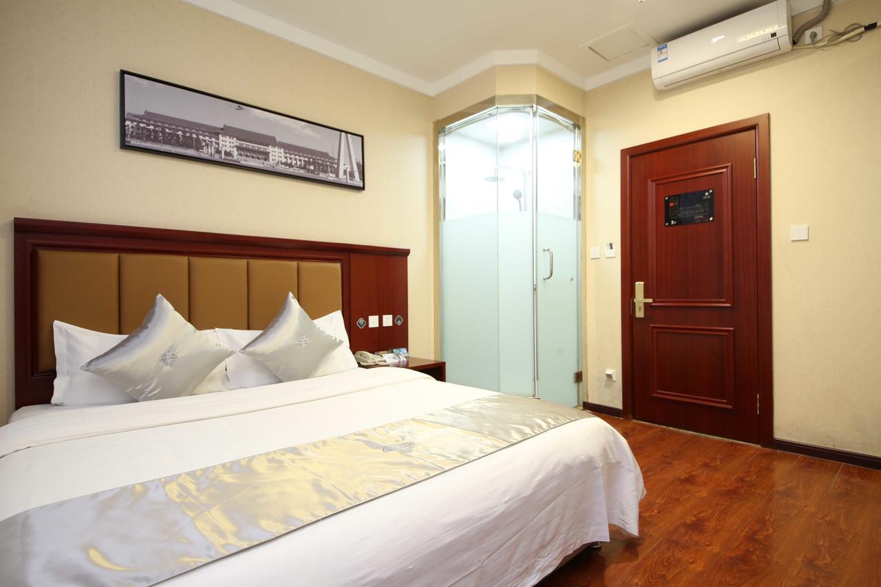 Chonpines Hotel Чанчунь Экстерьер фото