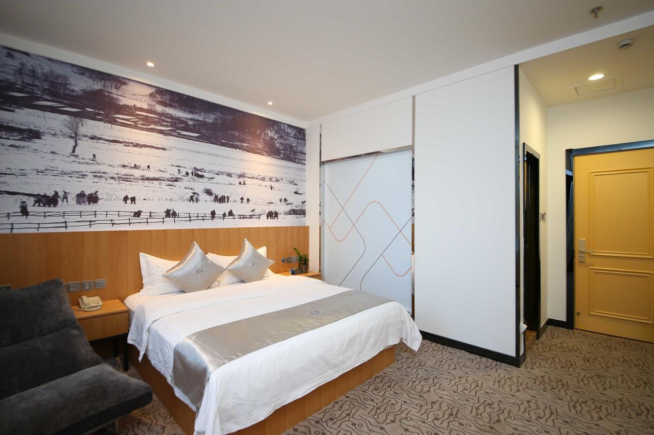 Chonpines Hotel Чанчунь Экстерьер фото